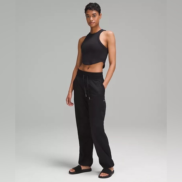 NWT Lululemon Hold Tight Cropped Tank Top - Picture 2 of 8